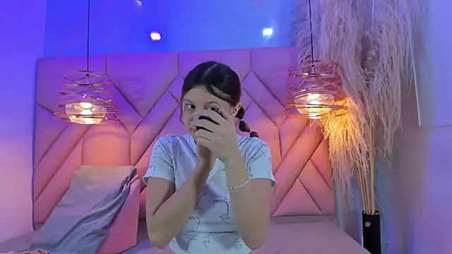 AngelaaCute  online show from March 19, 2025, 12:12 pm