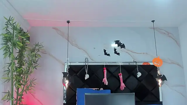 AngelaaCute  online show from October 28, 2025, 12:09 pm