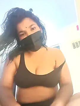 Hotmilfxox online show from March 19, 2025, 8:23 am