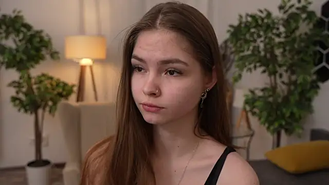 Snapshot of CherrylReid chatting on December 14, 2024, 8:18 pm CherrylReid online show from December 14, 2024, 8:18 pm