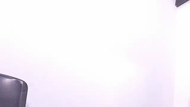 Snapshot of Skinny_hottie18 chatting on December 21, 2024, 4:25 pm Skinny hottie18 online show from December 21, 2024, 4:25 pm