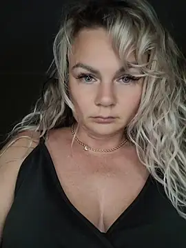 candy queeen online show from May 31, 2026, 9:16 pm