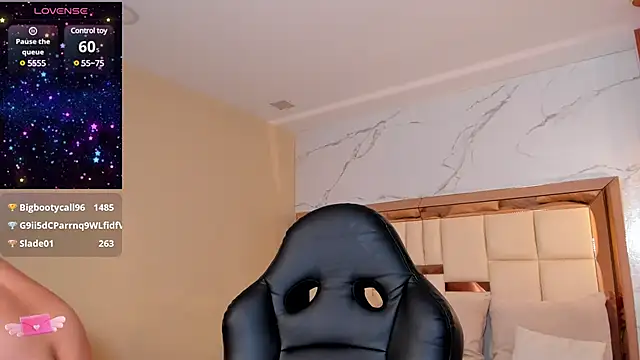 Snapshot of dulce_santamaria chatting on December 21, 2024, 8:10 pm dulce santamaria online show from December 21, 2024, 8:10 pm