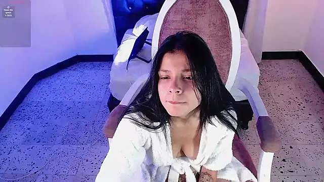 Snapshot of Zoee_babygirl chatting on December 10, 2024, 3:55 pm Zoee babygirl online show from December 10, 2024, 3:55 pm