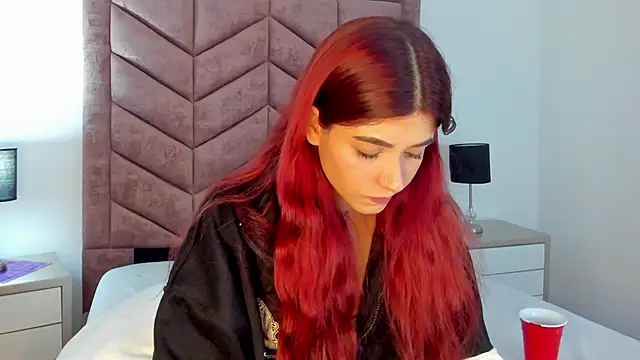 Snapshot of AnnyCherry_ chatting on December 13, 2024, 1:37 am AnnyCherry  online show from December 13, 2024, 1:37 am