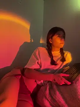 Snapshot of AnnyCherry_ chatting on February 14, 2025, 9:21 pm AnnyCherry  online show from February 14, 2025, 9:21 pm