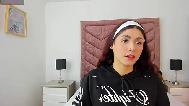 AnnyCherry  online show from February 20, 2026, 8:53 pm