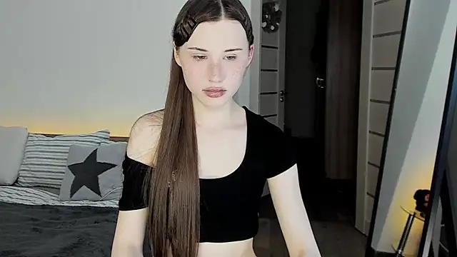 Snapshot of Stella_Sunny chatting on June 18, 2026, 12:55 am Stella Sunny online show from June 18, 2026, 12:55 am