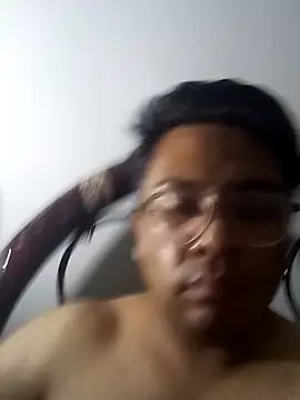 Snapshot of BefittedRadix chatting on December 3, 2025, 6:43 am BefittedRadix online show from December 3, 2025, 6:43 am