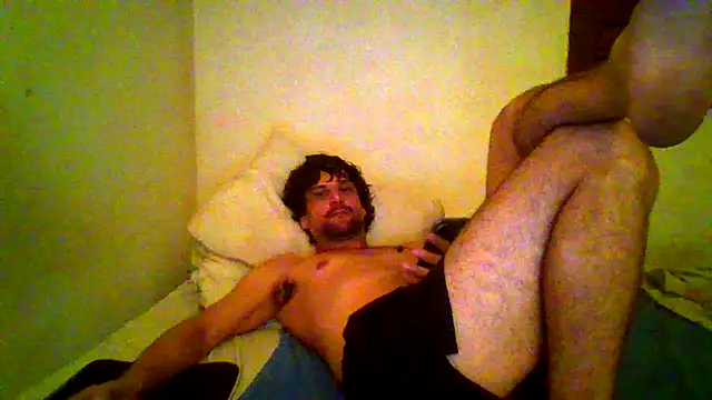 Snapshot of couplemilk chatting on June 5, 2026, 6:52 am couplemilk online show from June 5, 2026, 6:52 am
