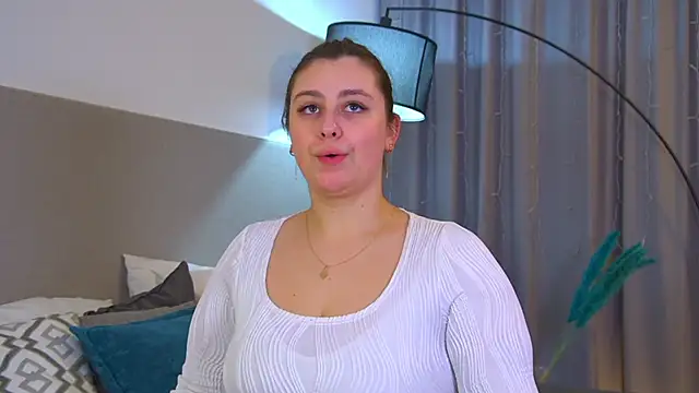 MaryMurray online show from November 17, 2025, 6:35 pm