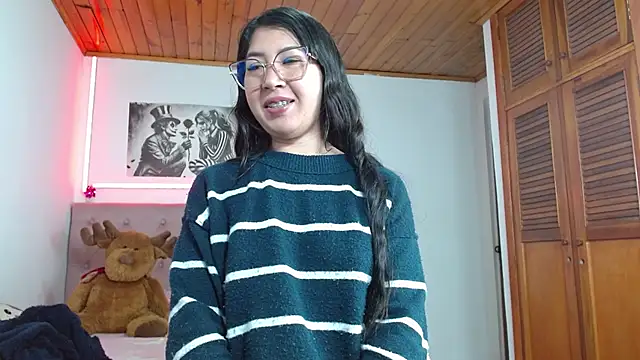 tifanny-squirt online show from December 3, 2025, 4:20 am