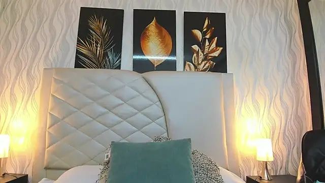 Amberr Greyy online show from February 13, 2025, 1:37 pm