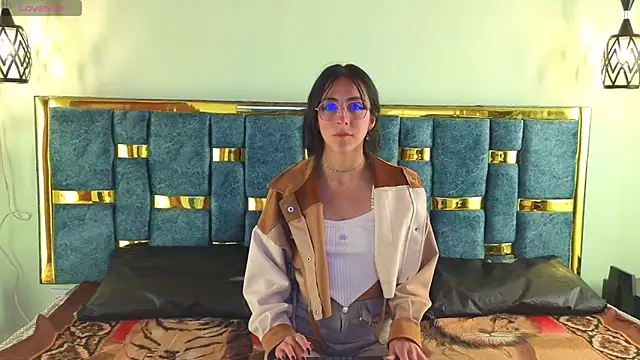 Snapshot of ling_ling24 chatting on January 22, 2025, 3:31 am ling ling24 online show from January 22, 2025, 3:31 am