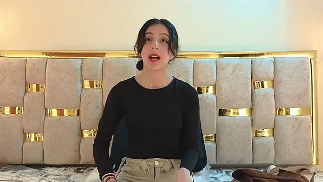 Snapshot of ling_ling24 chatting on December 2, 2025, 3:23 am ling ling24 online show from December 2, 2025, 3:23 am