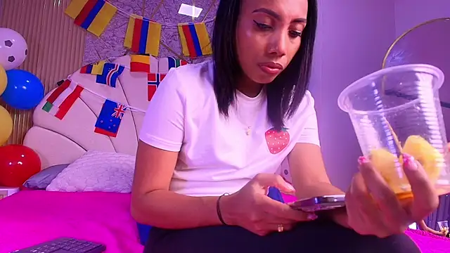 Snapshot of nata_luna chatting on June 24, 2026, 7:13 pm nata luna online show from June 24, 2026, 7:13 pm