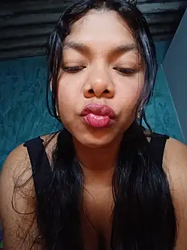 Snapshot of DIORA_Latina chatting on June 20, 2026, 4:15 am DIORA Latina online show from June 20, 2026, 4:15 am