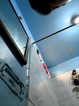 Snapshot of erickcastro777 chatting on November 10, 2025, 9:14 pm erickcastro777 online show from November 10, 2025, 9:14 pm