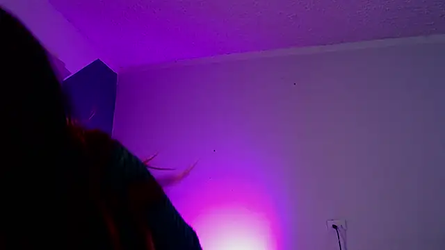 Snapshot of Miiaa_wallace chatting on January 15, 2025, 12:36 pm Miiaa wallace online show from January 15, 2025, 12:36 pm