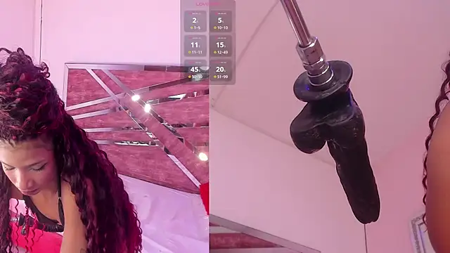 SofiRey  online show from November 3, 2025, 1:12 pm