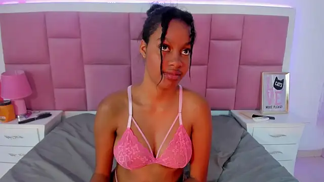 Snapshot of StormiHills chatting on February 7, 2025, 5:51 pm StormiHills online show from February 7, 2025, 5:51 pm