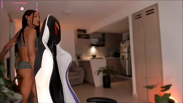  Miss Anna  online show from March 13, 2026, 3:13 am