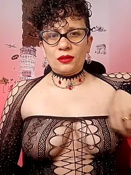 Snapshot of Daneshka_naughty chatting on February 12, 2025, 2:56 am Daneshka naughty online show from February 12, 2025, 2:56 am