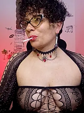 Snapshot of Daneshka_naughty chatting on March 22, 2025, 4:24 am Daneshka naughty online show from March 22, 2025, 4:24 am