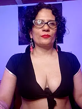 Snapshot of Daneshka_naughty chatting on September 12, 2025, 1:28 am Daneshka naughty online show from September 12, 2025, 1:28 am