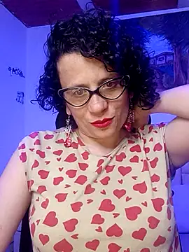 Snapshot of Daneshka_naughty chatting on October 5, 2025, 12:09 am Daneshka naughty online show from October 5, 2025, 12:09 am