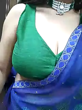 Snapshot of Aradhya-Sharma chatting on January 5, 2025, 10:53 am Aradhya-Sharma online show from January 5, 2025, 10:53 am