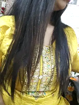 Snapshot of Aradhya-Sharma chatting on February 18, 2025, 3:10 am Aradhya-Sharma online show from February 18, 2025, 3:10 am