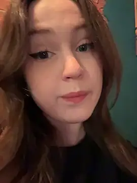 Snapshot of Peachy_Dream chatting on May 18, 2026, 6:03 pm Peachy Dream online show from May 18, 2026, 6:03 pm