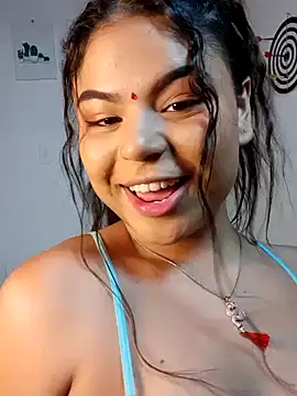 Snapshot of Cleo_hills chatting on December 10, 2024, 1:33 pm Cleo hills online show from December 10, 2024, 1:33 pm