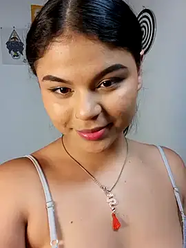 Snapshot of Cleo_hills chatting on December 11, 2024, 3:58 pm Cleo hills online show from December 11, 2024, 3:58 pm