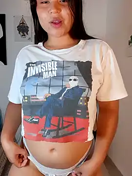 Snapshot of Cleo_hills chatting on December 18, 2024, 12:51 pm Cleo hills online show from December 18, 2024, 12:51 pm