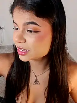 Snapshot of Cleo_hills chatting on February 18, 2025, 1:22 pm Cleo hills online show from February 18, 2025, 1:22 pm