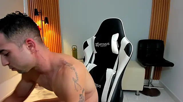 Snapshot of dafboy1 chatting on December 3, 2024, 12:16 pm dafboy1 online show from December 3, 2024, 12:16 pm