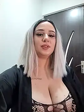 AdelinaJude online show from February 6, 2026, 10:13 pm