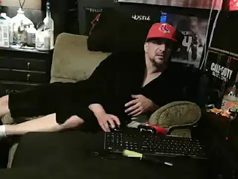 Snapshot of RM_Discov3ri3z chatting on January 4, 2025, 9:32 am RM Discov3ri3z online show from January 4, 2025, 9:32 am