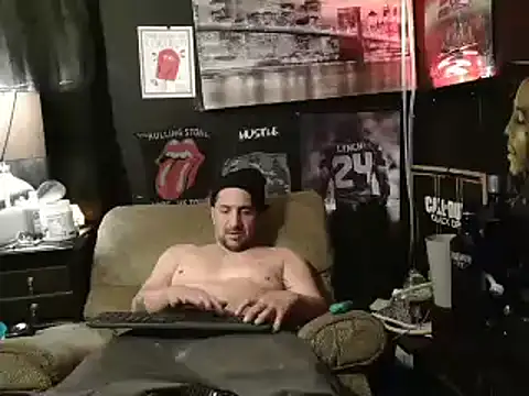 Snapshot of RM_Discov3ri3z chatting on January 10, 2025, 6:42 am RM Discov3ri3z online show from January 10, 2025, 6:42 am