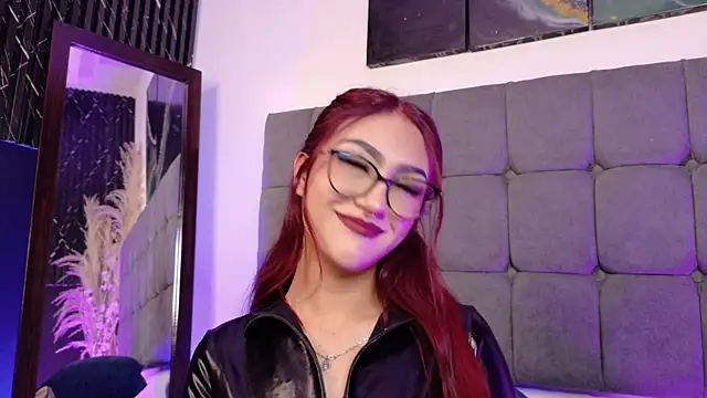 miluv19 online show from November 23, 2025, 7:46 pm