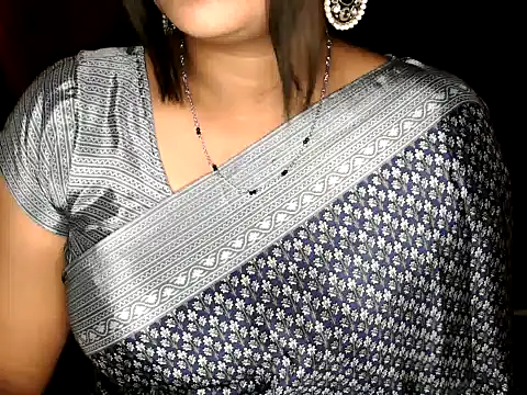 shila20 online show from October 17, 2025, 5:04 pm