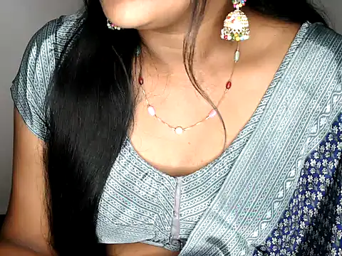 shila20 online show from October 29, 2025, 1:46 pm