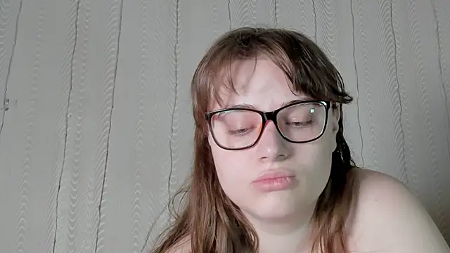 Seductive She Wolf online show from May 14, 2026, 3:46 am
