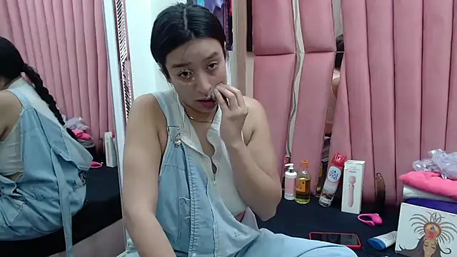 Sarah Hornny online show from March 14, 2025, 3:15 am