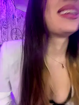 Snapshot of AbyThompson chatting on September 30, 2025, 12:21 pm AbyThompson online show from September 30, 2025, 12:21 pm