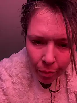 KatieBARBiE98 online show from February 11, 2026, 9:53 pm