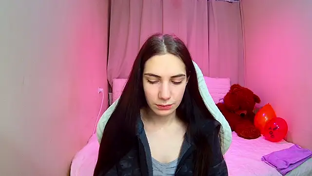 Snapshot of NikaStark_ chatting on February 18, 2026, 7:32 pm NikaStark online show from February 18, 2026, 7:32 pm