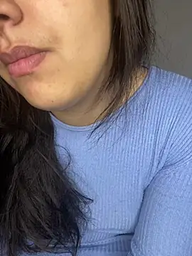 yassminsexy22 online show from February 8, 2025, 1:33 pm